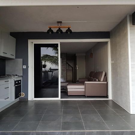 Studio Tres Bon Standing Hotel Petite-Ile Ngoại thất bức ảnh